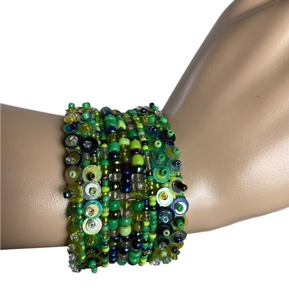Bohemian glass bead hand woven green flex bracelet one size - Picture 2 of 5